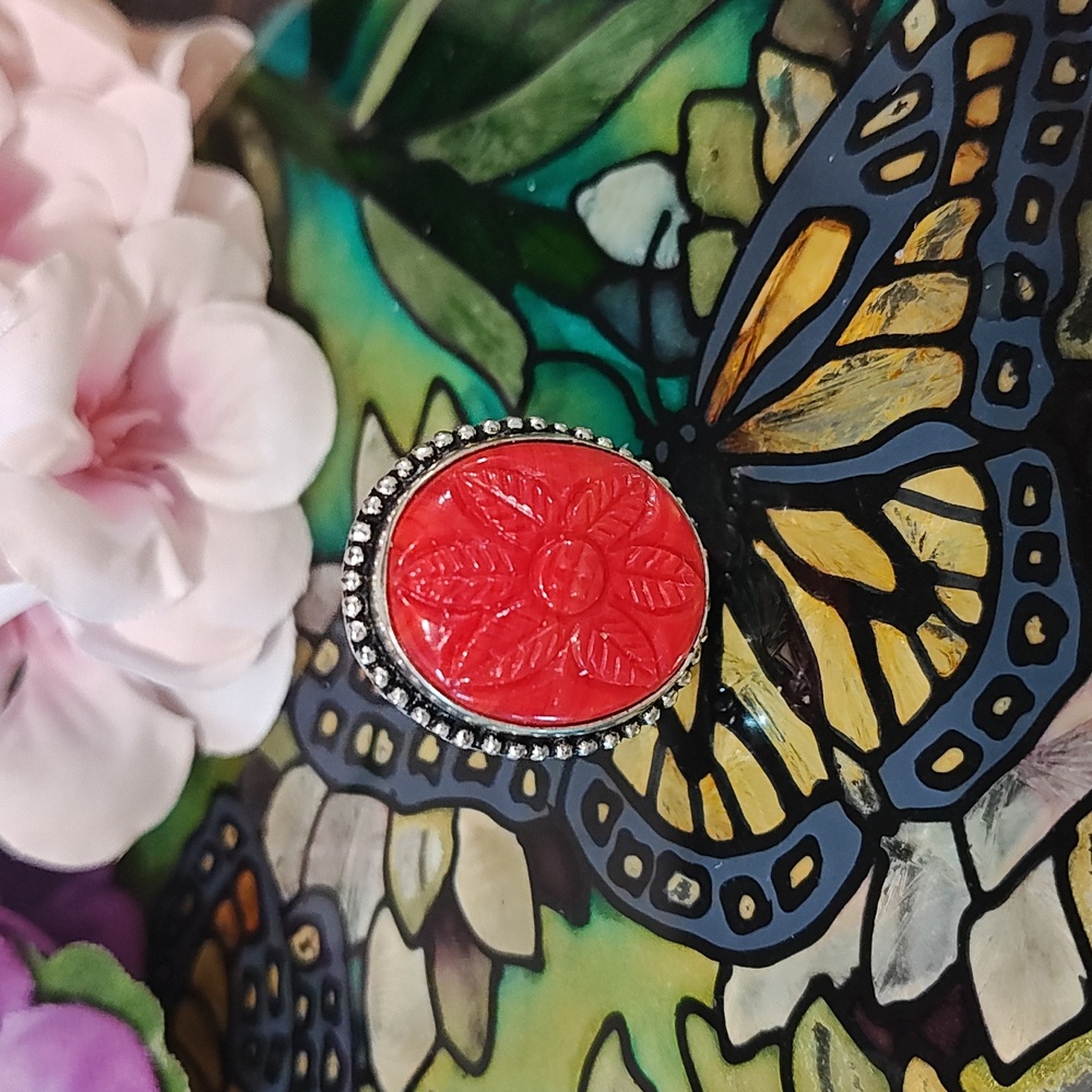 Red Coral Floral Carved Gemstone Ring - Size 6 - Picture 5 of 8